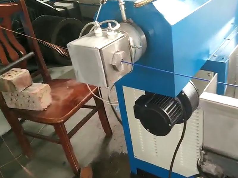 塑料電線(xiàn)擠出機(jī)視頻